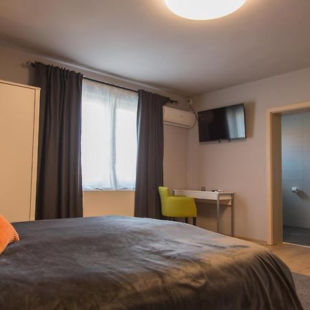 Holiday Home Thesaurum Karanac Екстериор снимка