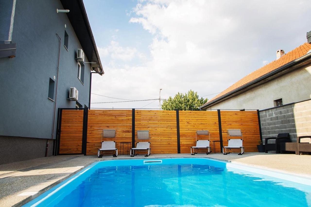 Holiday Home Thesaurum Karanac Екстериор снимка